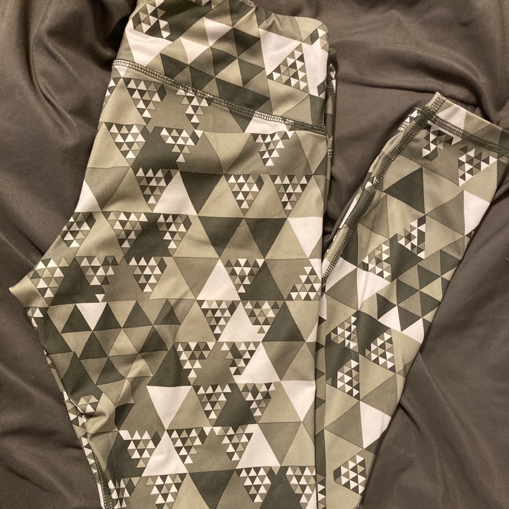 Old navy active geometric gray leggings